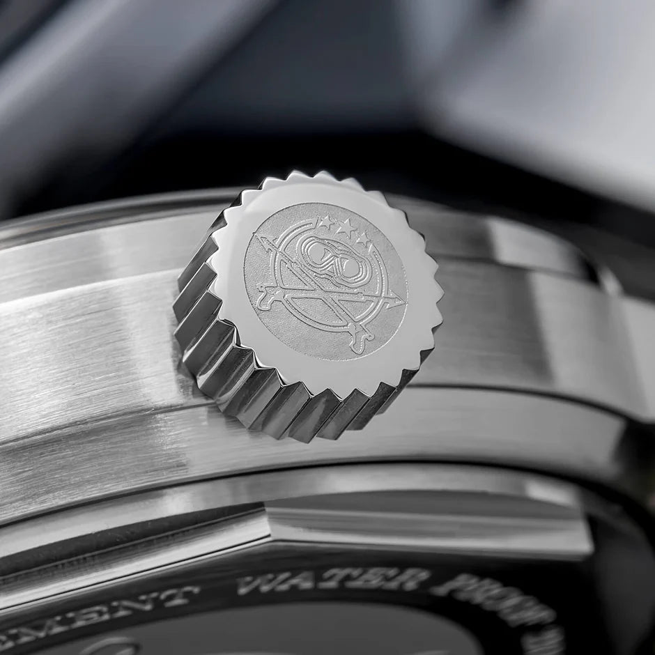 Addiesdive AD2076 screw down crown with 200 meter water resistance