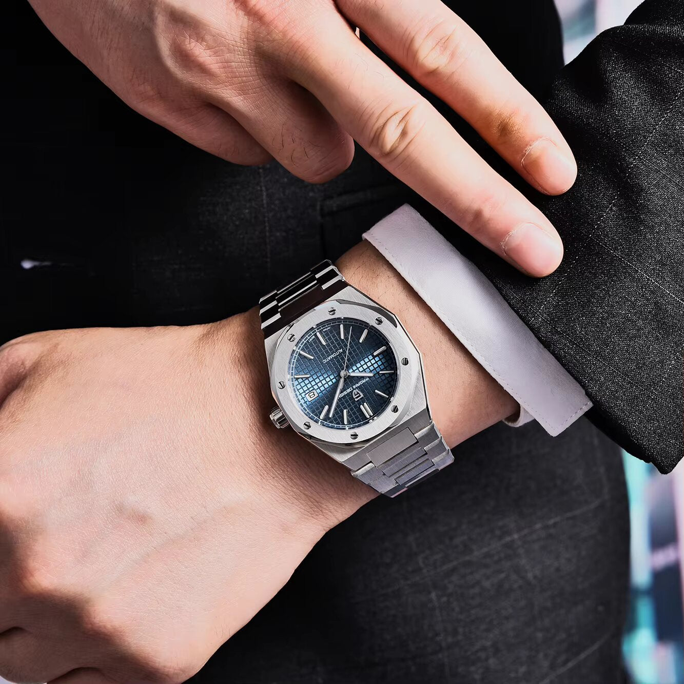 Pagani Design PD-1673 watch hand-shot with blue Grande Tapisserie dial