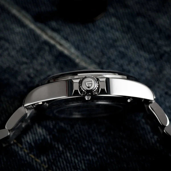 Pagani Design PD-1682 screw down crown 100m waterproof feature